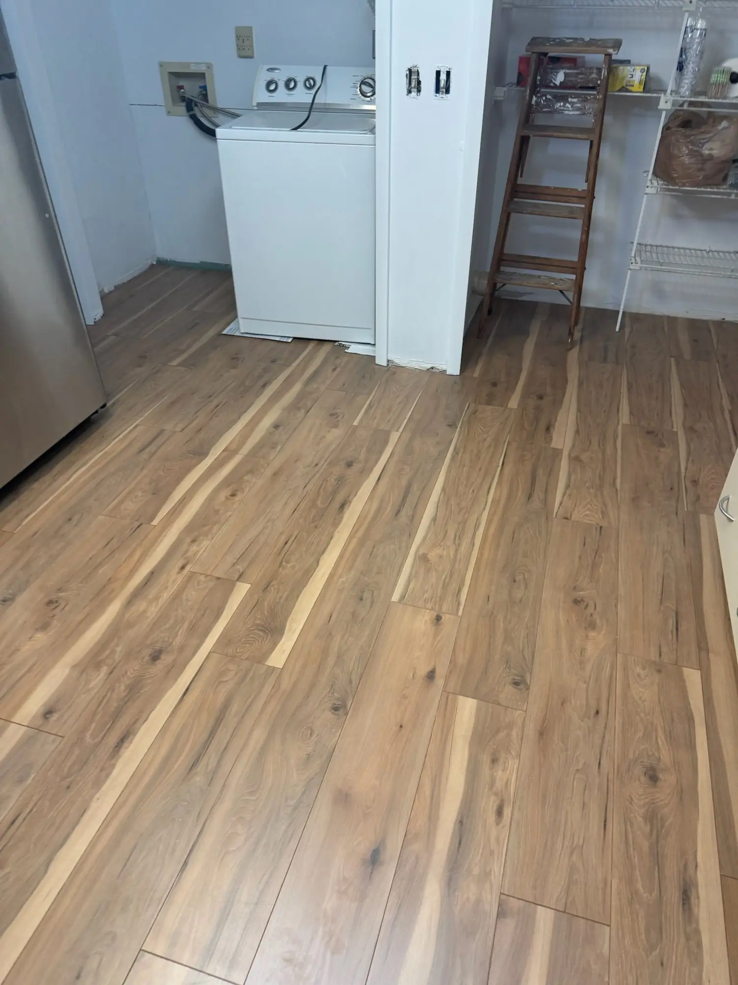 Hickory-look plank, kitchen to bedrooms